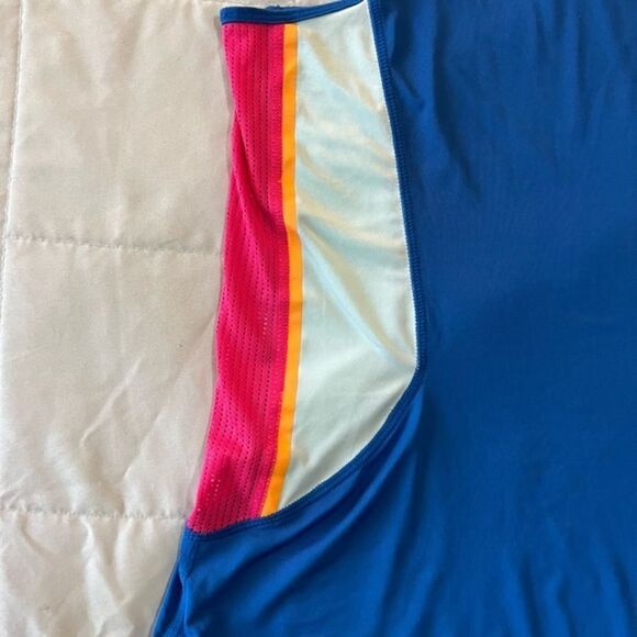 Awesome FILA Athletic Tank Large Excellent Condition - Picture 4 of 5